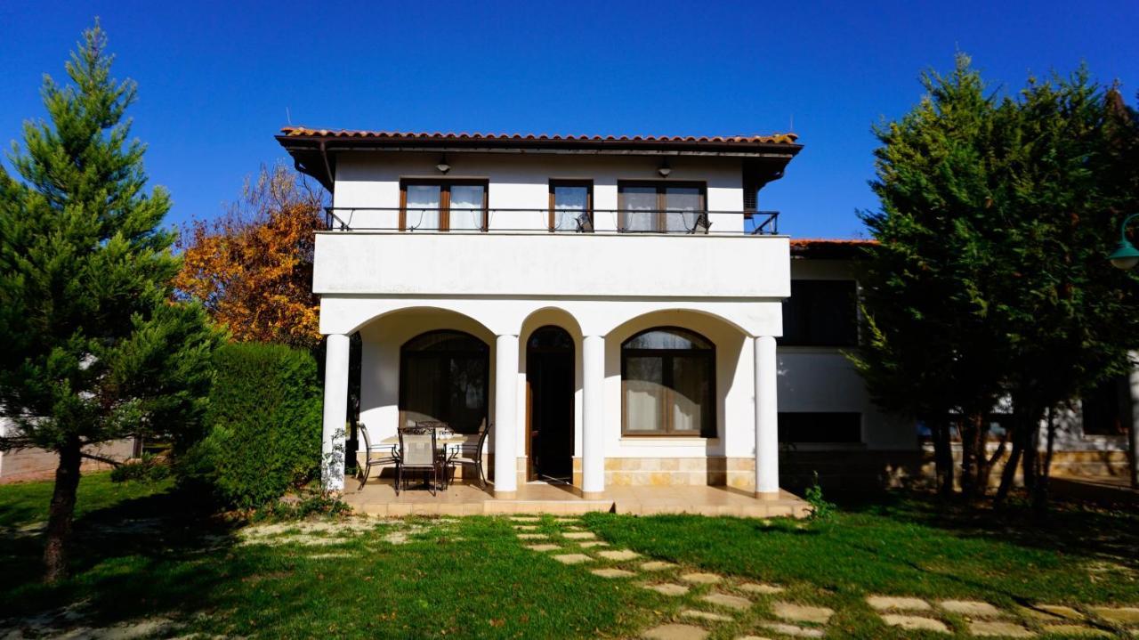 Вила Бел Тауър - Villa Bell Tower Baltjik Exteriör bild