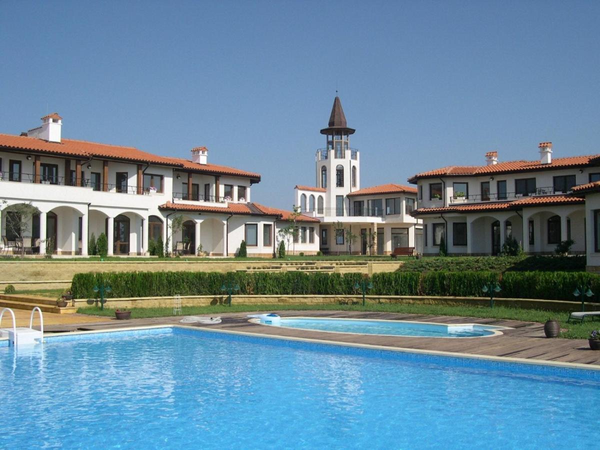 Вила Бел Тауър - Villa Bell Tower Baltjik Exteriör bild