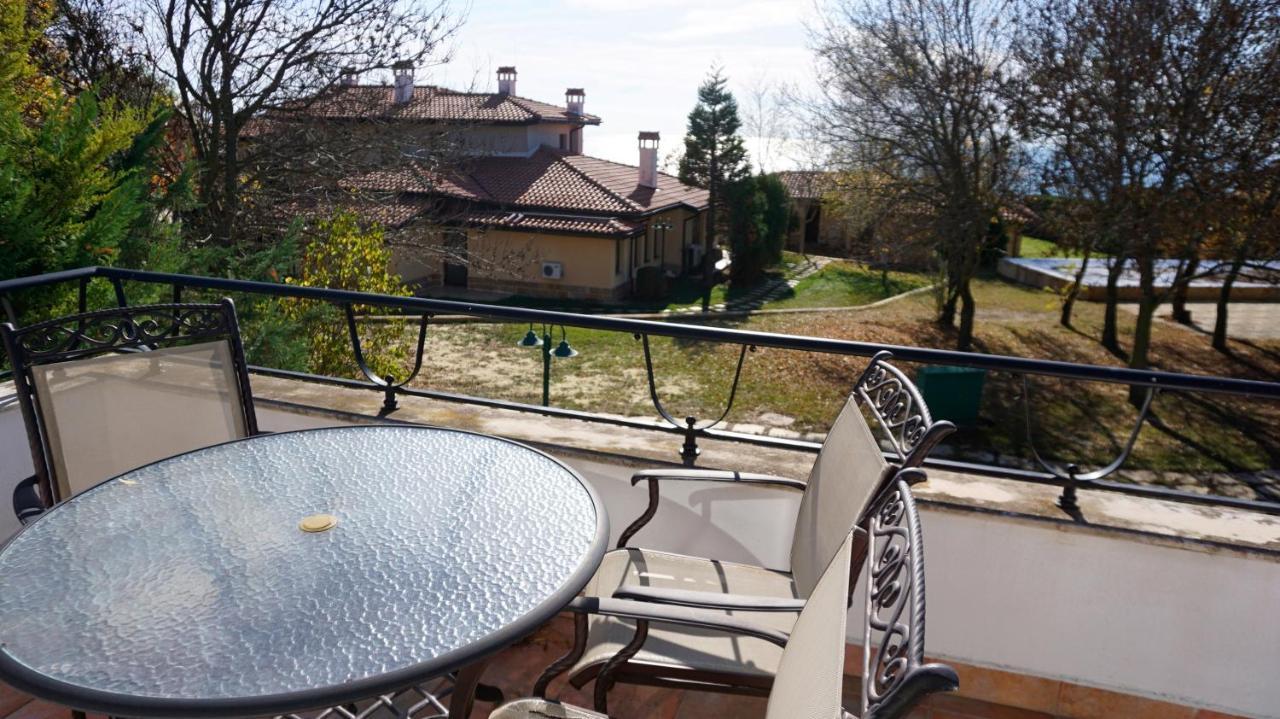 Вила Бел Тауър - Villa Bell Tower Baltjik Exteriör bild